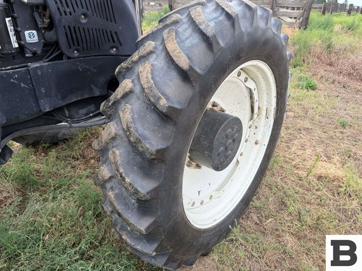2007-new-holland-tg305-image-75