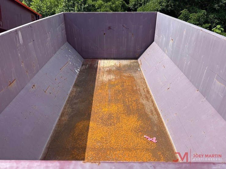 15-yd-roll-off-container-image-6
