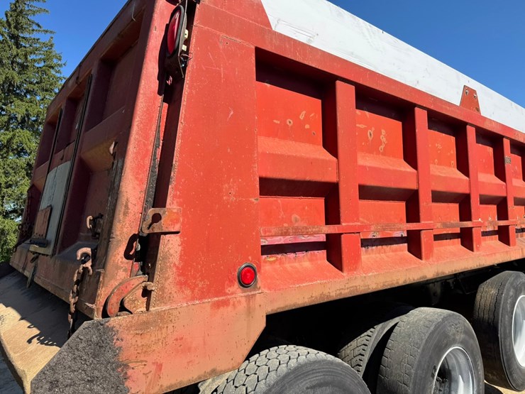 1989-ford-l9000-image-25