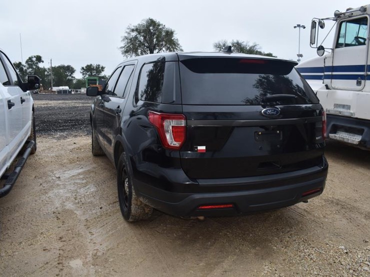 2018-ford-explorer-image-6