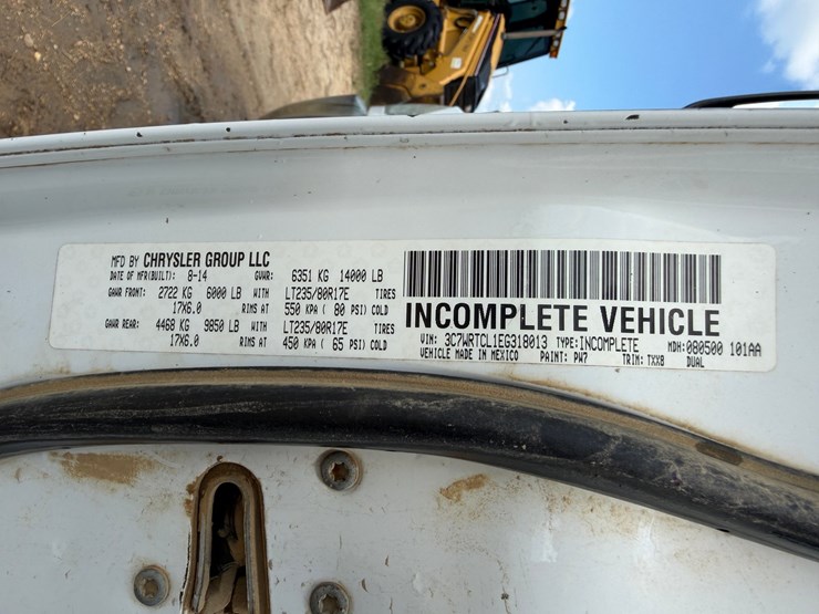 2014-dodge-3500-image-73