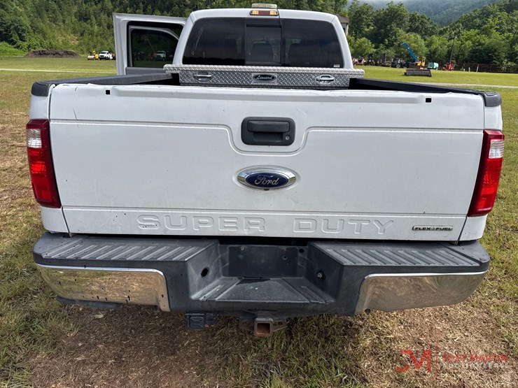 2015-ford-f250-xlt-image-13