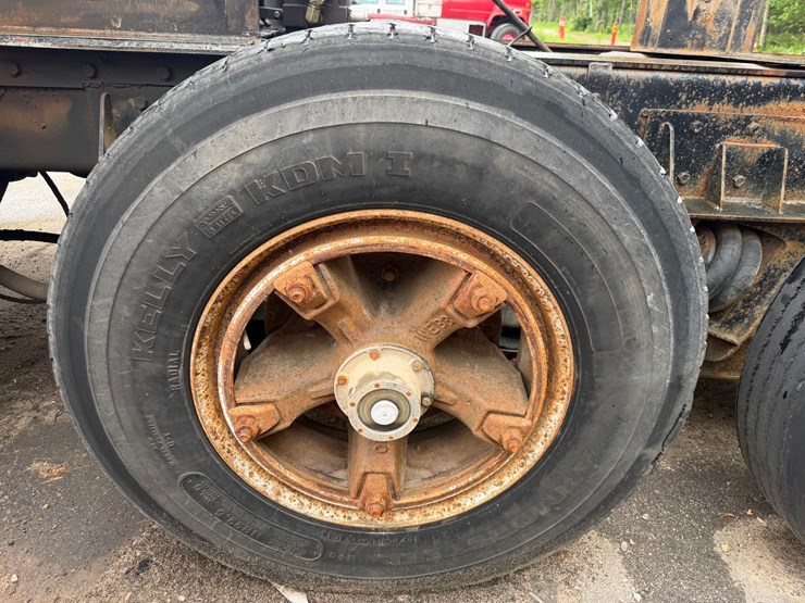 ford-f700-image-11