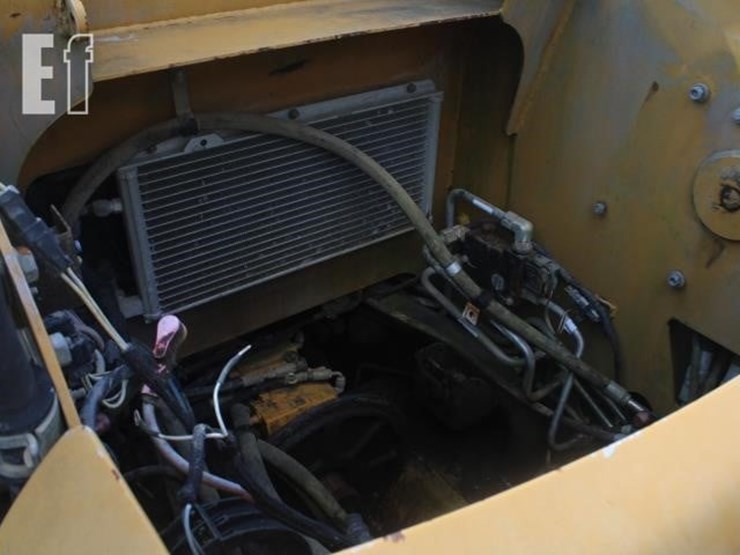 caterpillar-257b-image-2