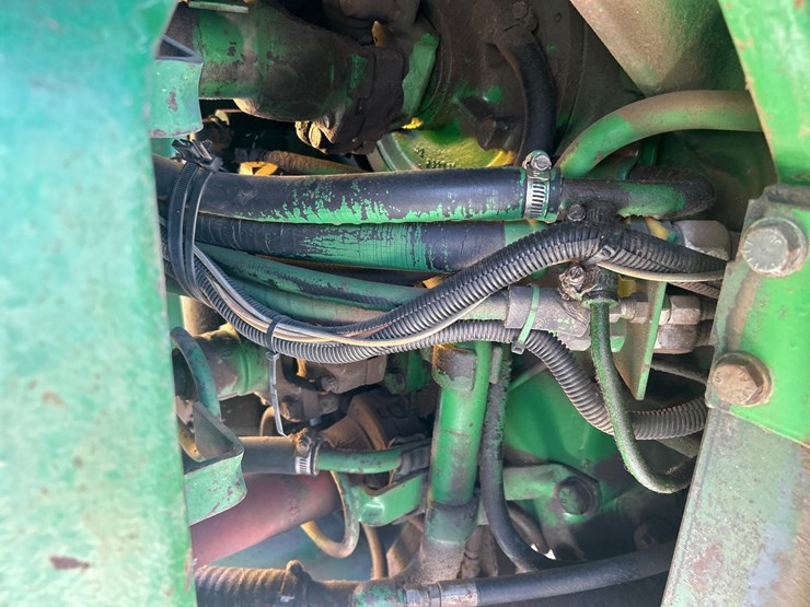 john-deere-8450-image-22