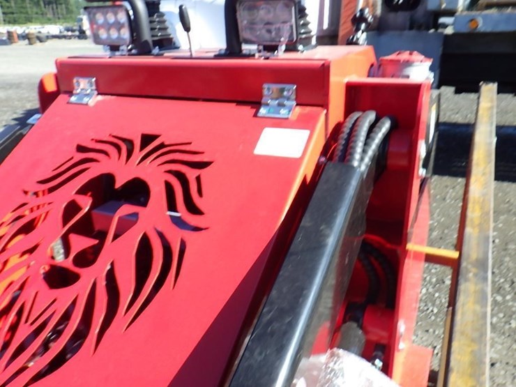 2026-sdlanch-ssl1500-skid-steer-tracked-loader-image-9