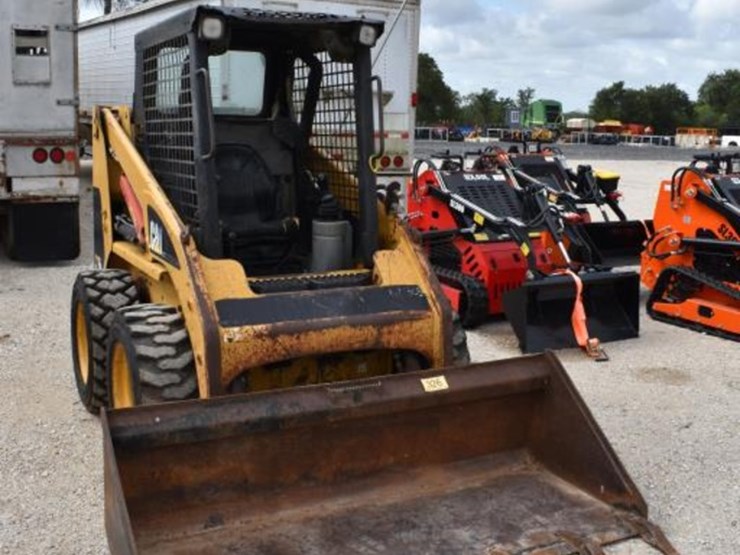 caterpillar-226-image-1