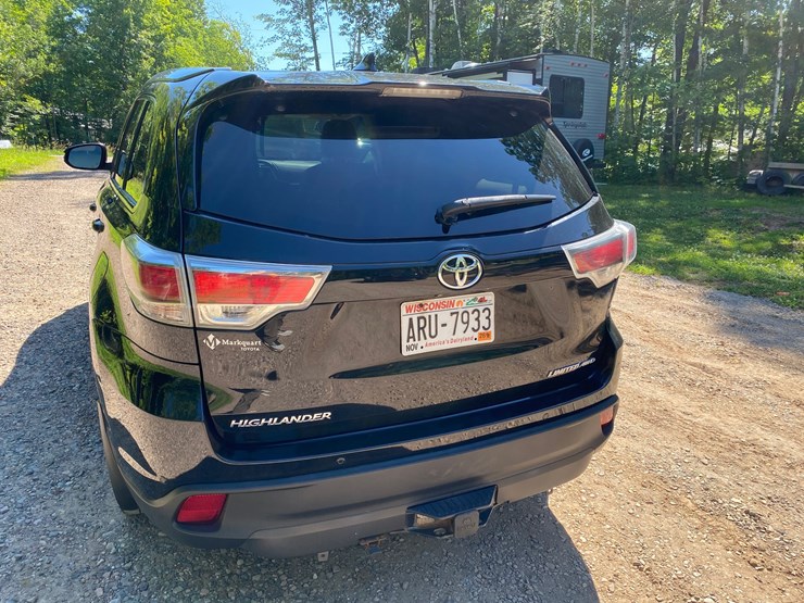 2016-toyota-highlander-image-17