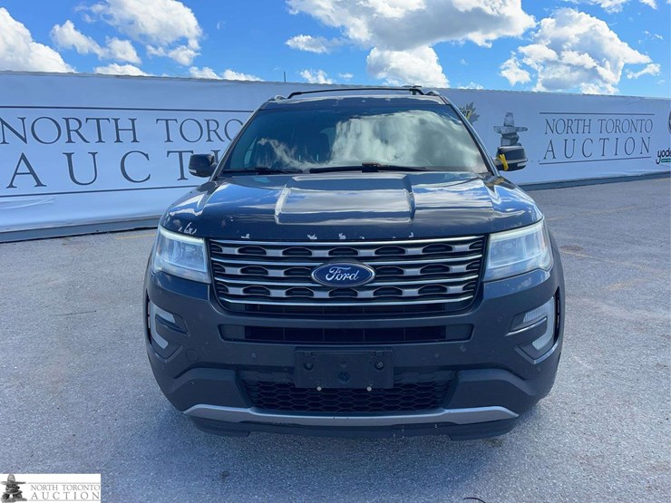 2017-ford-explorer-image-2