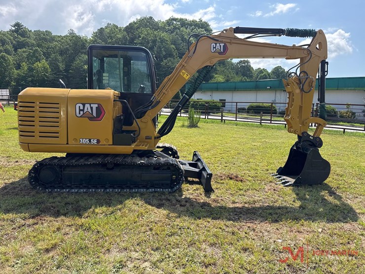 caterpillar-305.5e2-image-5