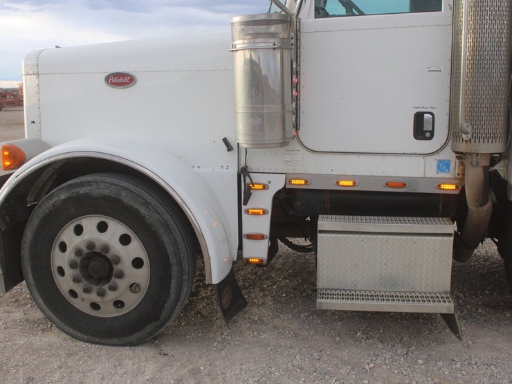 2006-peterbilt-379x-image-65