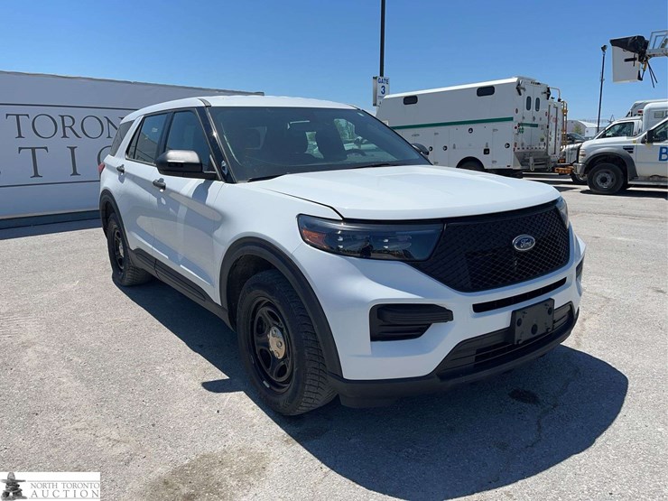 2022-ford-explorer-image-3