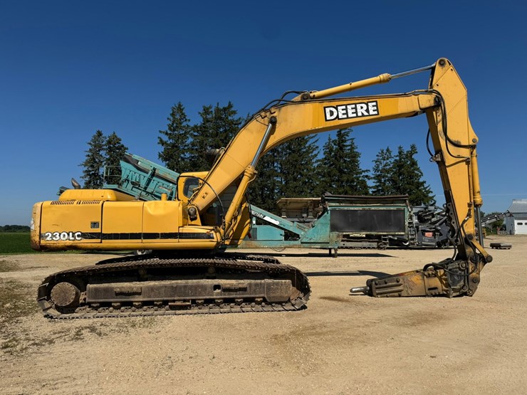 deere-230-lc-image-6