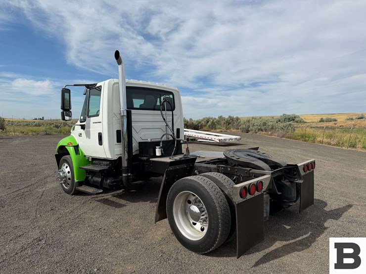 2006-international-durastar-4300-image-4