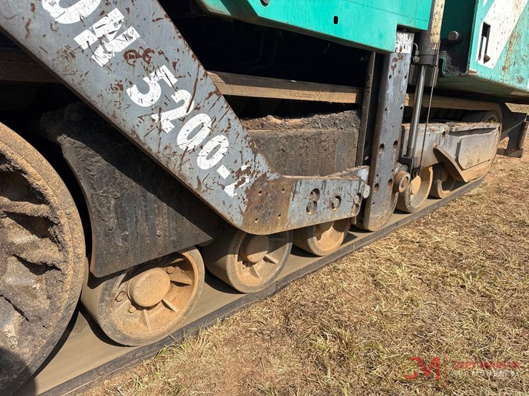 vogele-vision-5200-2-tracked-asphalt-paver-image-15