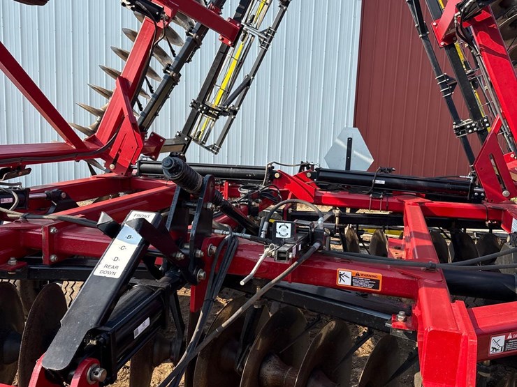 2012-case-ih-370-image-12