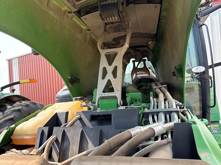 2013-john-deere-8235r-image-70