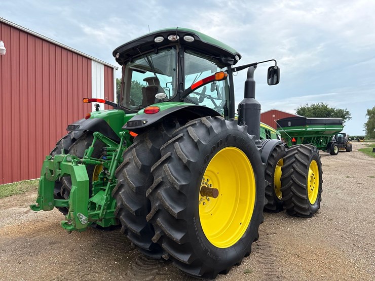 2014-john-deere-8320r-image-4