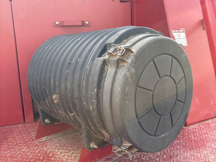 2006-international-2388-axle-flow-combine-image-59