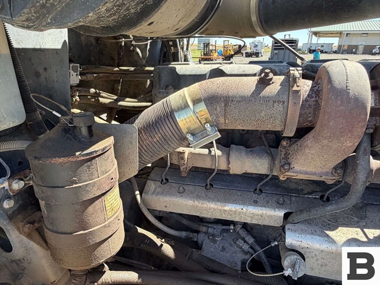 2001-mack-cl713-image-53