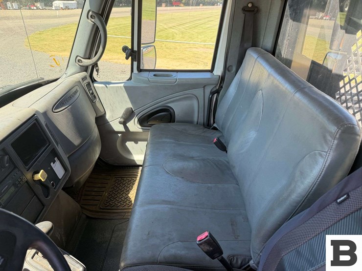 2006-international-durastar-4300-image-26