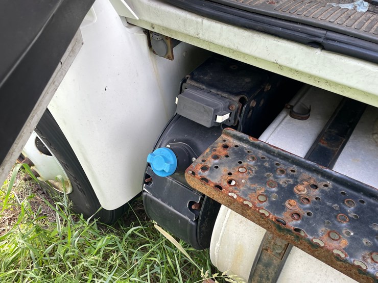 2017-international-durastar-4400-image-29