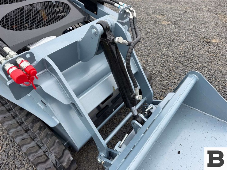 2026-ssl1200-mini-skid-steer-image-11