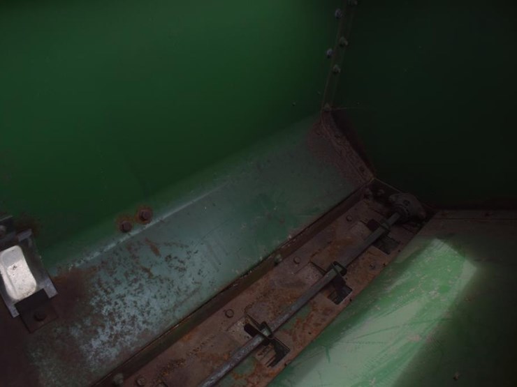 john-deere-8200-image-8