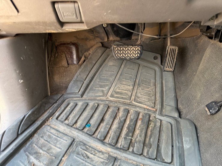 2003-toyota-tacoma-image-39