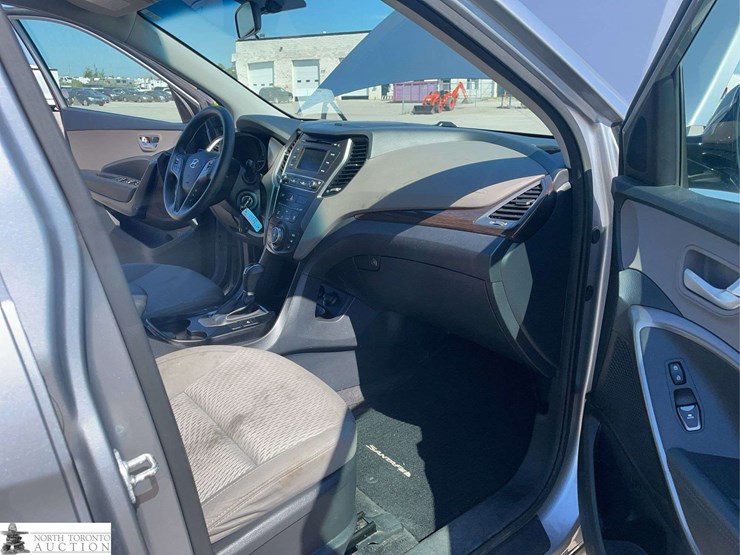 2018-hyundai-santa-fe-image-19