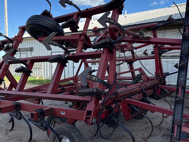 case-ih-4600-image-34