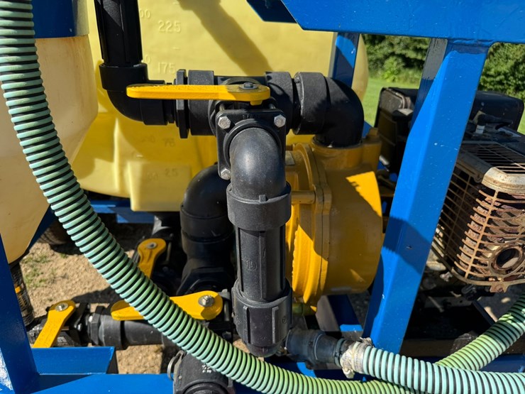 #1890-•-300-gal-towable-hydro-seeder-image-12