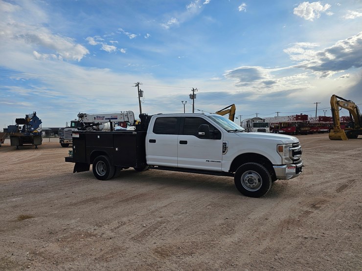 2022-ford-f350-image-3