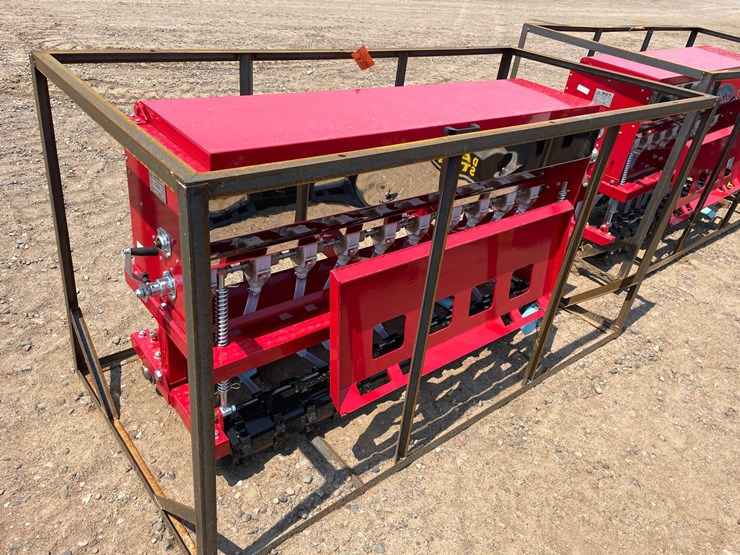 #18392-•-unused-2026-agt-skid-steer-seeder-attachment-(princeton,-mn)-image-3