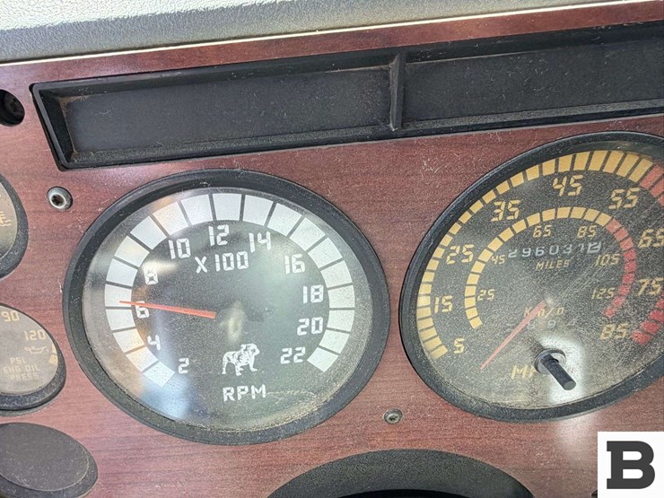 2001-mack-cl713-image-62