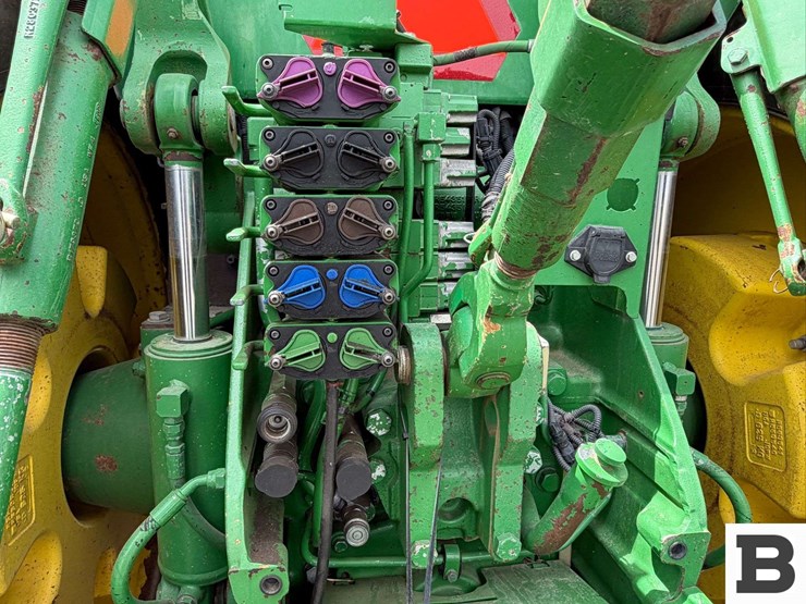 2014-john-deere-8345r-image-30
