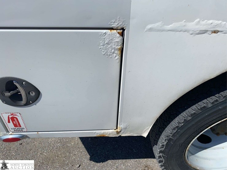 2012-ford-f550-image-21
