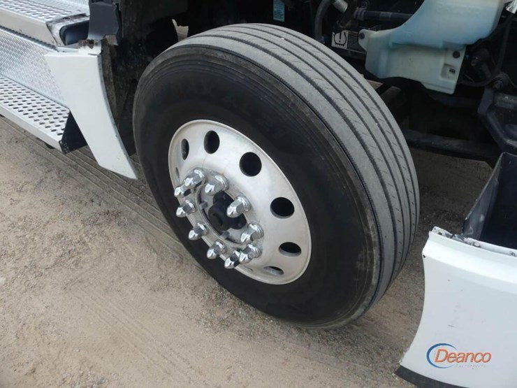 2022-kenworth-t680-image-12