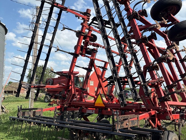 case-ih-4300-image-5