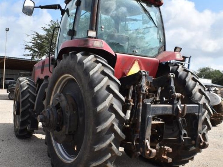 case-ih-mx240-image-3
