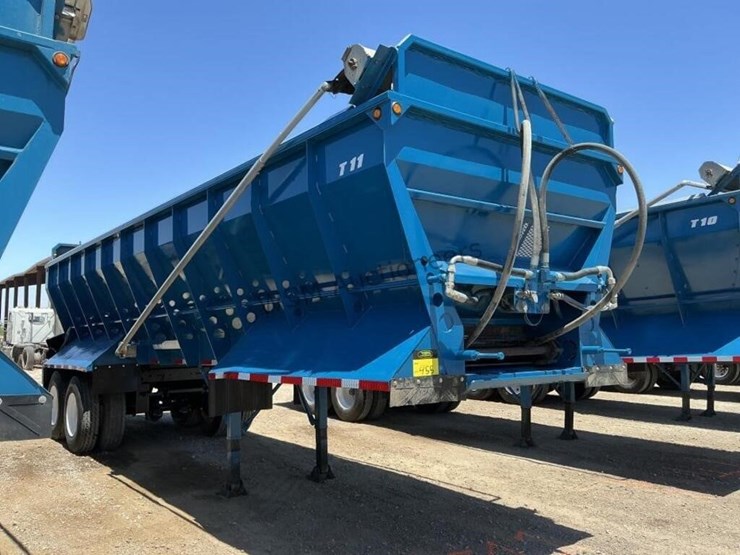 2016-versa-v-bottom-spreader-trailer-image-3