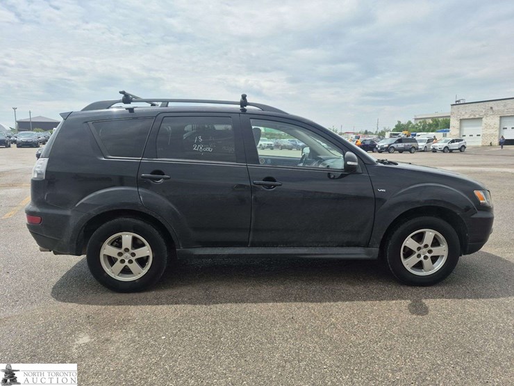2013-mitsubishi-outlander-image-4