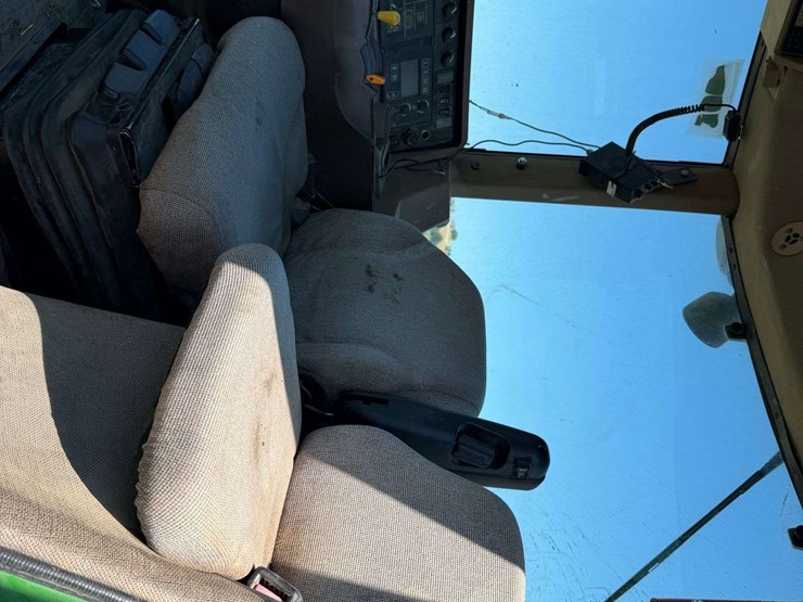 2007-john-deere-8330-image-56