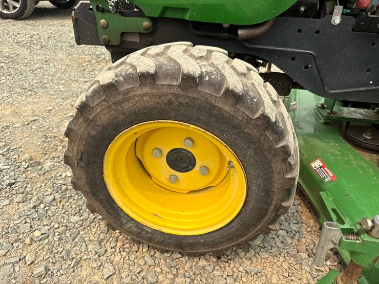 2014-john-deere-2025r-image-44