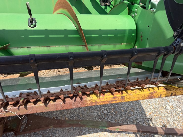 john-deere-630f-image-33