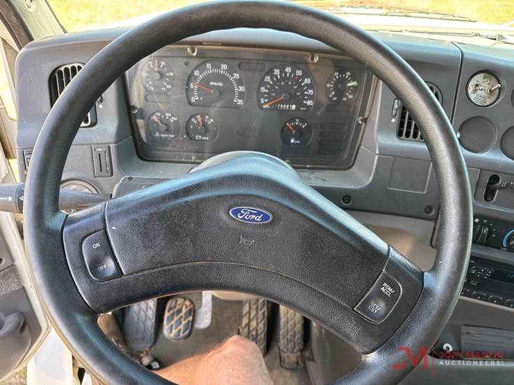 1998-ford-tandem-axle-dump-truck-image-27