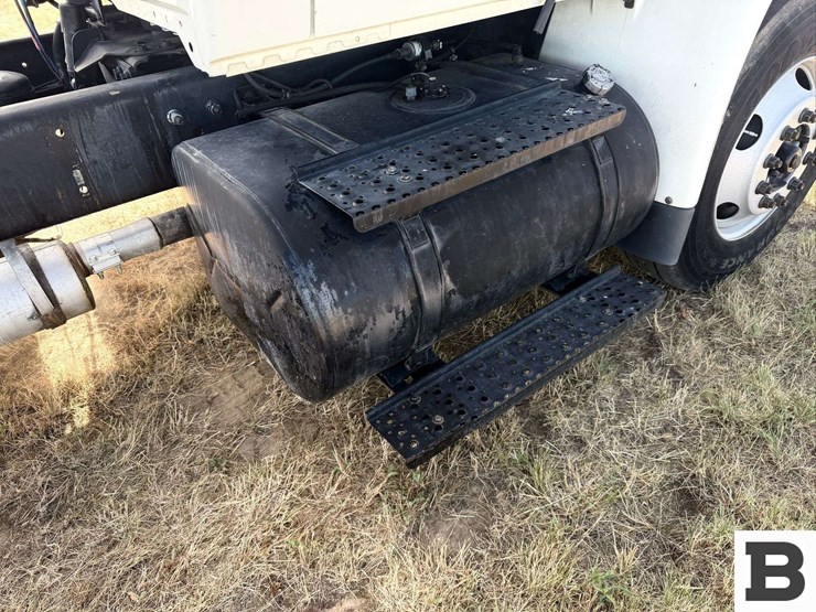 2006-international-durastar-4400-image-25