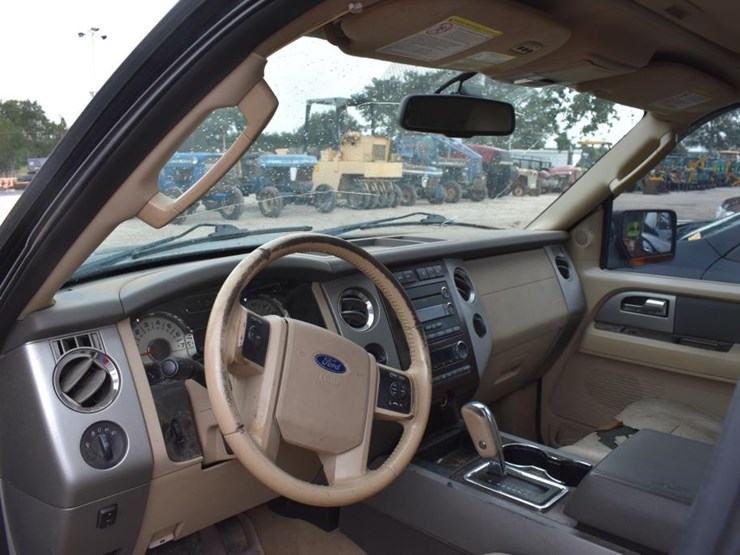 2012-ford-expedition-image-6