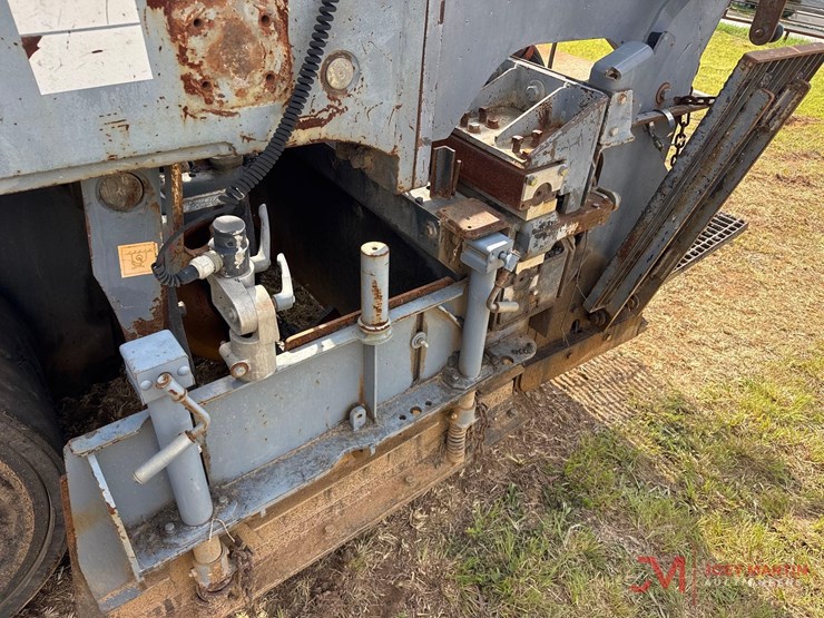 vogele-vision-5200-2-tracked-asphalt-paver-image-12