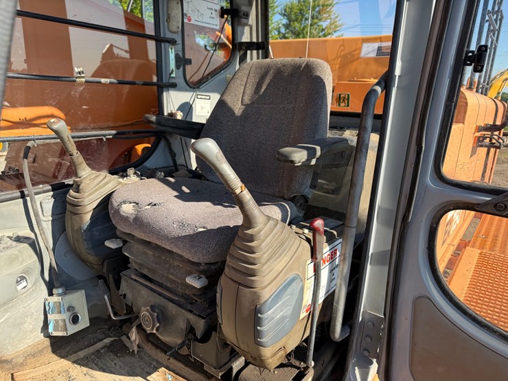 hitachi-ex750-5-image-18